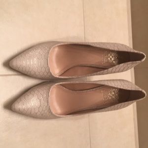 Vince Camuto ivory leather gold snake print pumps